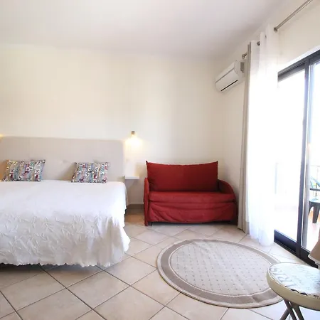 Dinita 阿尔布费拉