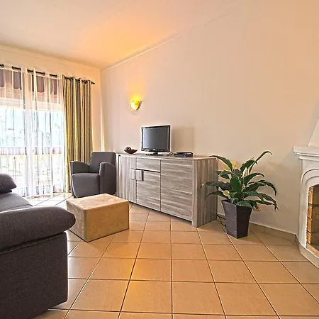 Apartment Dinita